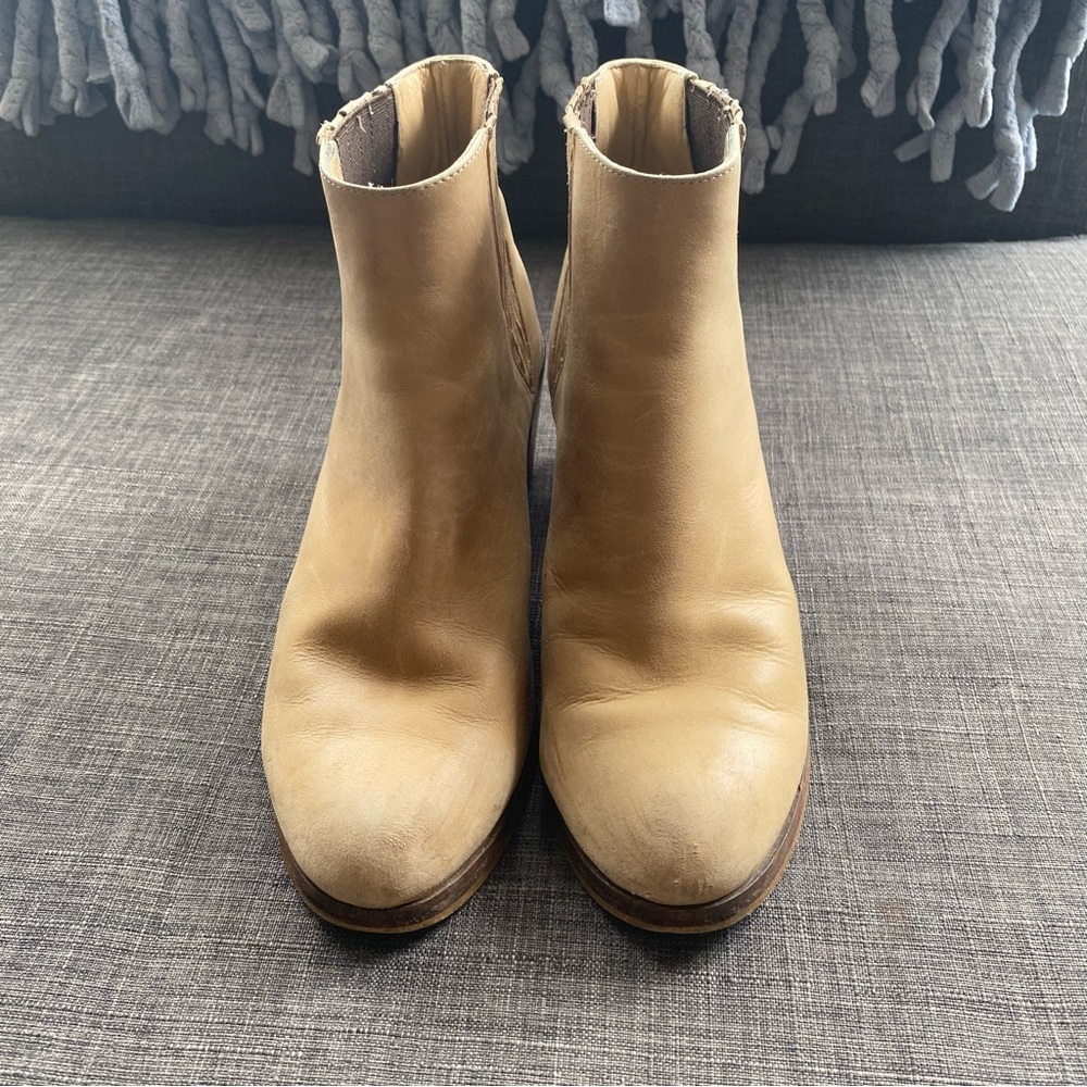 Samantha Pleet Wolverine 1000 Mile Arc Ankle Chelsea Booties